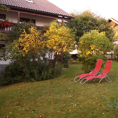 Appartamento In Ludwigsreut Mit Terrasse- Garten Und Grill By Interhome